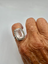 Anillo Aguamarina rosa.  T18